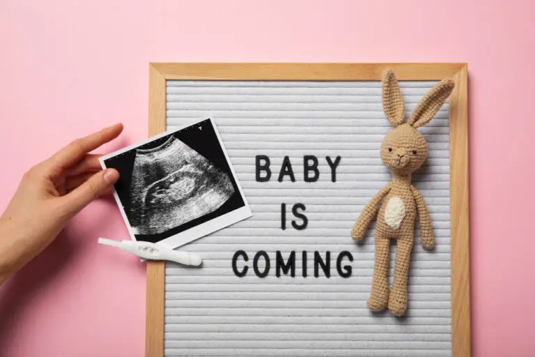 3 Creative Ways to Tell Your Intended Parents the Big News