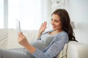 Communicating with international intended parents as a surrogate